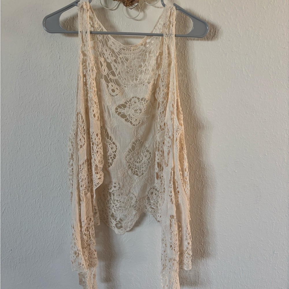 Cream Lace Sleeveless Top